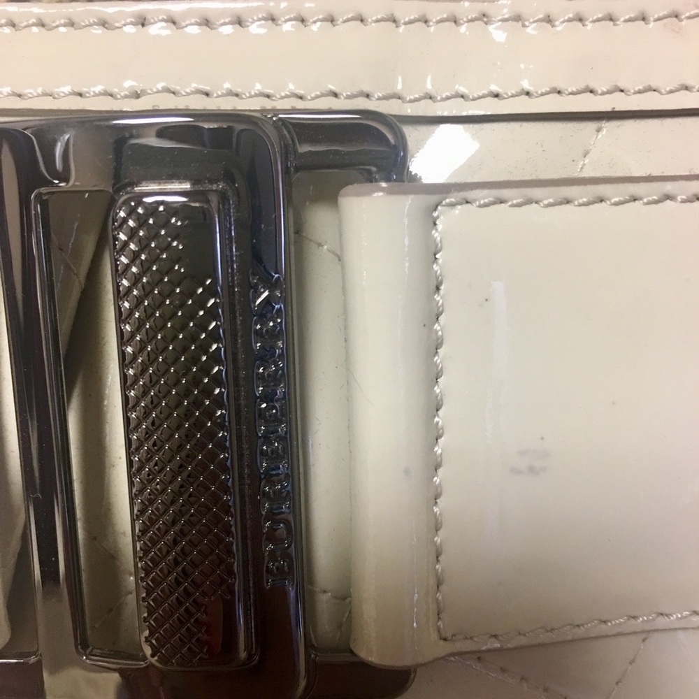 Burberry Purse - Picture 4 of 8